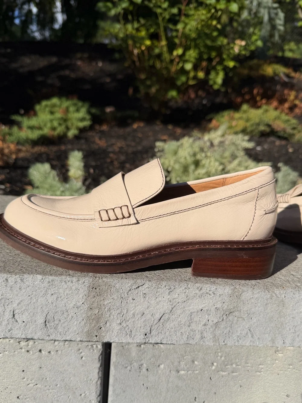 Sofft Beige Patent Leather Penny Loafers size 6M. These shoes were a sample pair
